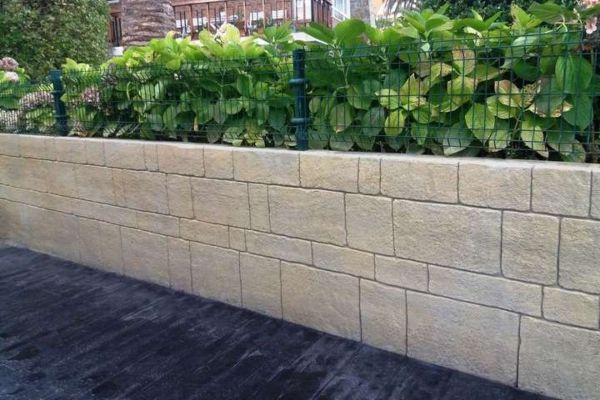 Muro Vertical de Hormigón Impreso Navarra · Especialistas en hormigón impreso en Pamplona y Navarra